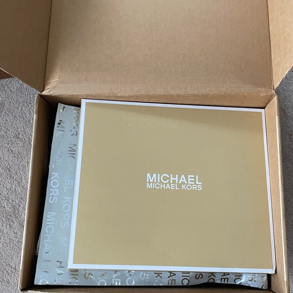 Brand new Michael Kors Boots - Picture 2 of 7